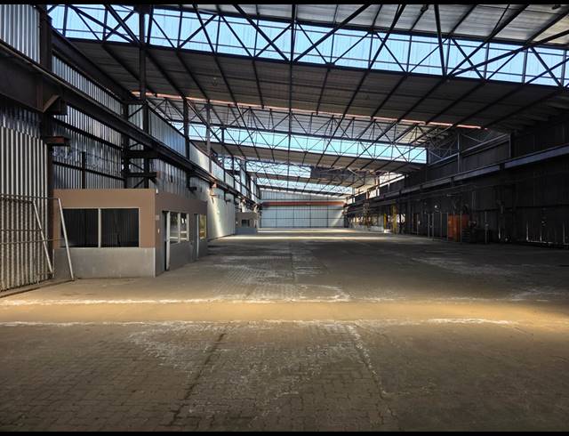 3,300M² WAREHOUSE TO LET IN ALRODE